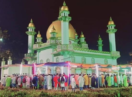 ৩৩ বছর পর আবারো রমজানে ফুরফুরার ইসালে সওয়াব।