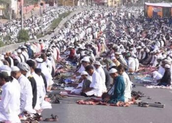 ইদে রাস্তায় নমাজ পড়লেই বাতিল পাসপোর্ট-ড্রাইভিং লাইসেন্স, পুলিশি নির্দেশিকা ঘিরে হইচই