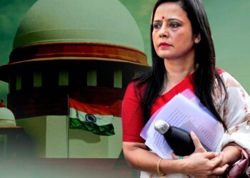 ওয়াকফ সংশোধনী আইনে স্থগিতাদেশ চেয়ে শীর্ষ আদালতে মহুয়া, প্রথম অমুসলিম মহিলা হিসাবে মামলা তৃণমূল সাংসদের