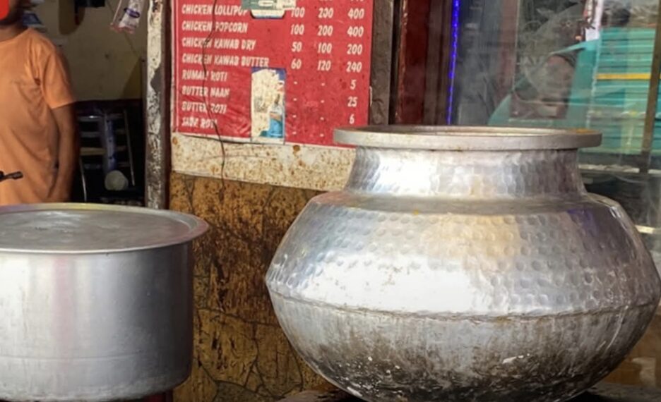 আগ্রায় বিরিয়ানি দোকানের কর্মীকে গুলি, ভাইরাল ভিডিয়োয় শোনা গেল ‘পহেলগাঁওয়ের বদলা’