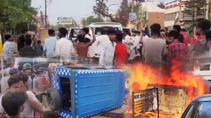ওয়াকফ আন্দোলনকে ঘিরে অগ্নীগর্ভ মুর্শিদাবাদ, ভাঙচুর’ অগ্নীসংযোগ’ পাল্টা লাঠিচার্জ, চলল গুলি ও