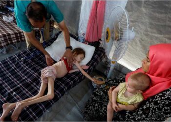 ইজরায়েলি বিমান হামলায় গত ২৪ ঘন্টায় গাজায় নিহত ৮৫, না খেয়ে মৃত্যু ২৯