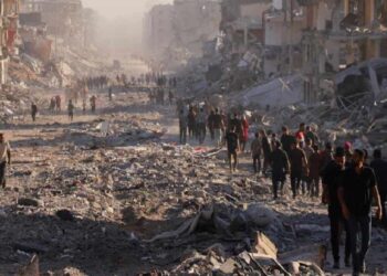 অবশেষে! বিধ্বস্ত গাজ়া থেকে সরতে শুরু করল ইজ়রায়েলি বাহিনী, ট্রাম্পের শান্তি-প্রস্তাব কার্যকর শুরু